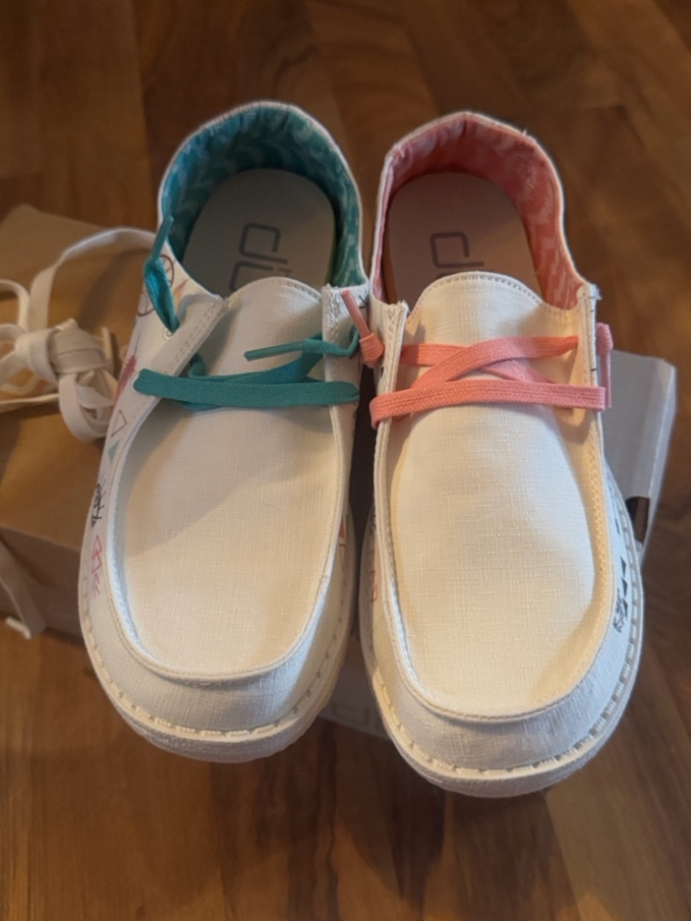 Hey Dude Wendy Doodle Star White Flats - Picture 5 of 14